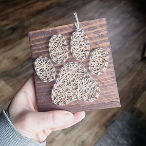 Handmade Paw Print String/Nail Art